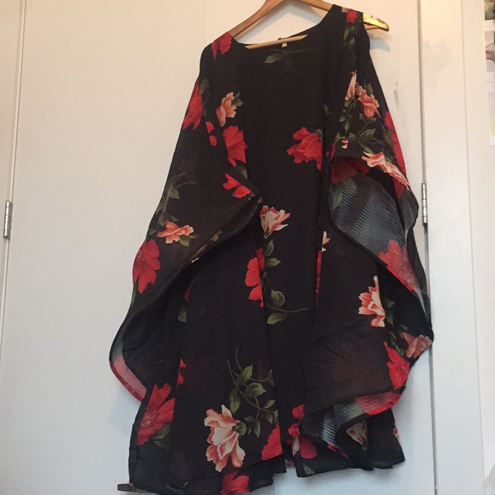 Floral print dress with large bell sleeves